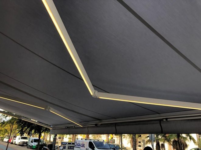 Instalación toldo brazo abatible Instalación toldo brazo abatible